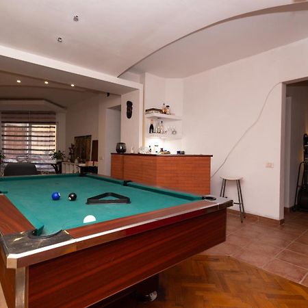 Shared Retro Vintage Luxury Apartment Bucharest Luaran gambar