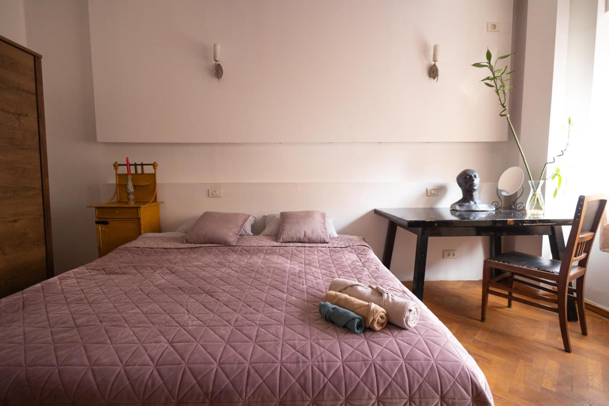 Shared Retro Vintage Luxury Apartment Bucharest Luaran gambar