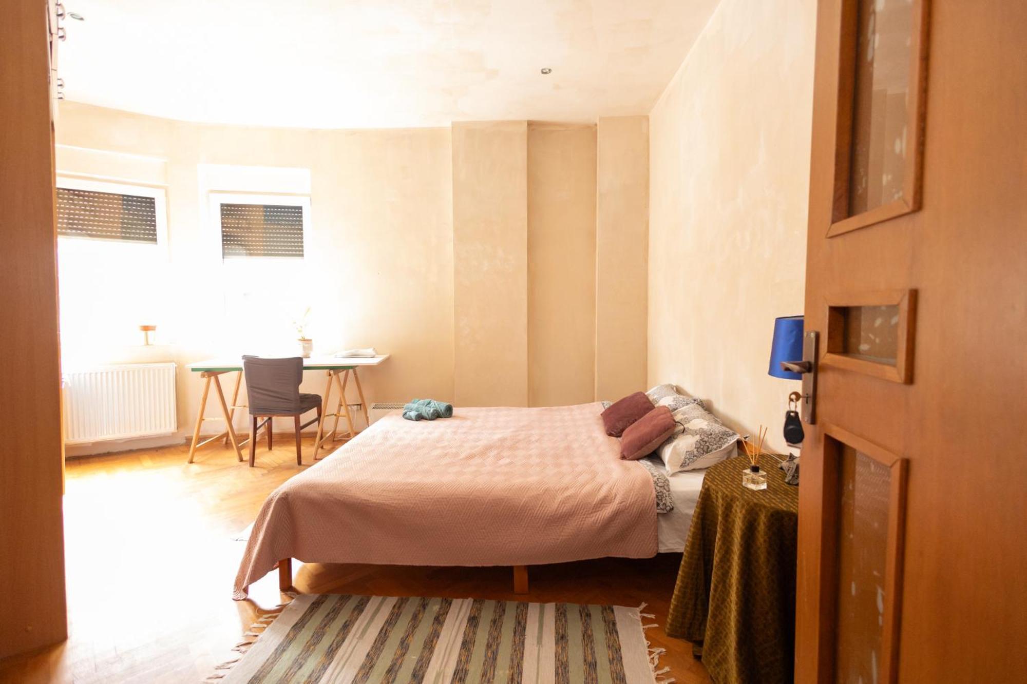 Shared Retro Vintage Luxury Apartment Bucharest Luaran gambar